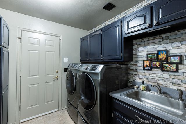7655 E Brit Drive, Claremore, OK 74019