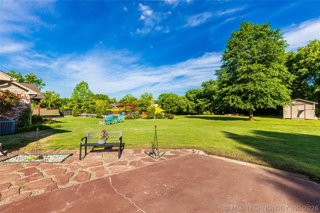 7655 E Brit Drive, Claremore, OK 74019