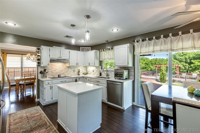 7655 E Brit Drive, Claremore, OK 74019