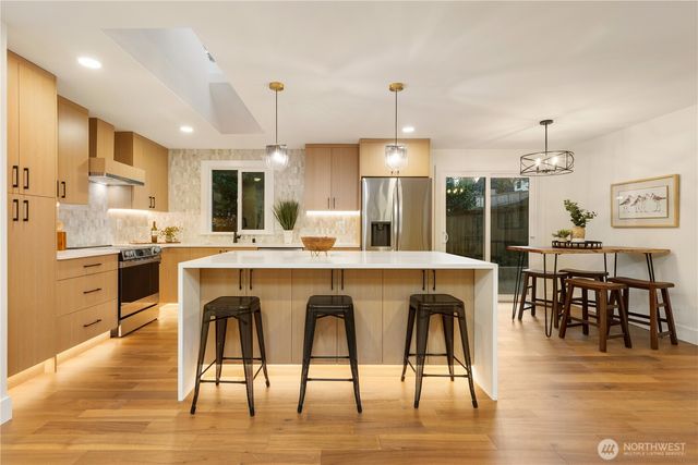 13405 NE 84th Street, Redmond, WA 98052