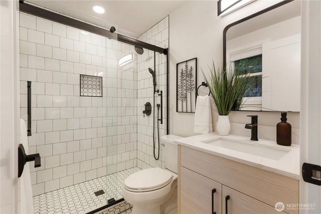 13405 NE 84th Street, Redmond, WA 98052