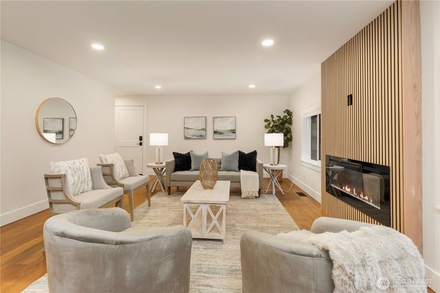 13405 NE 84th Street, Redmond, WA 98052