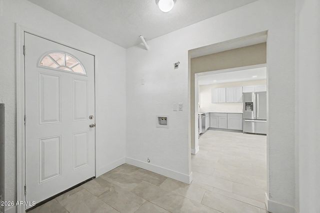 7113 W VERNON Avenue, Phoenix, AZ 85035