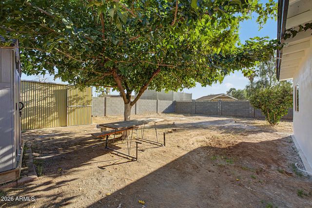 7113 W VERNON Avenue, Phoenix, AZ 85035