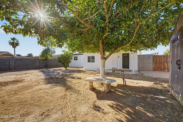 7113 W VERNON Avenue, Phoenix, AZ 85035