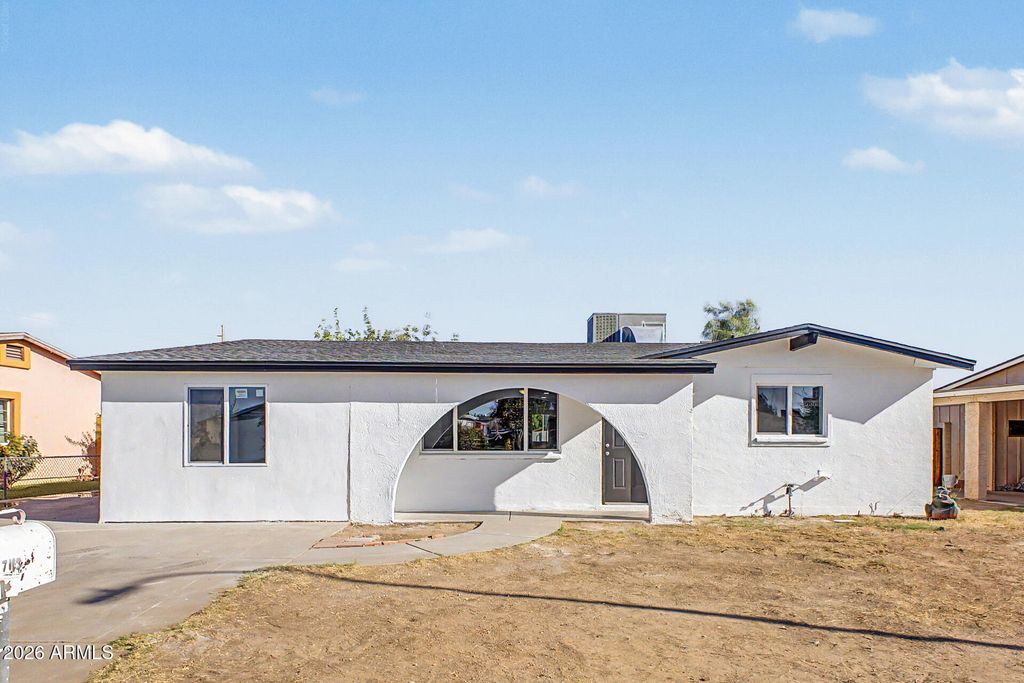 7113 W VERNON Avenue, Phoenix, AZ 85035 — photo 2