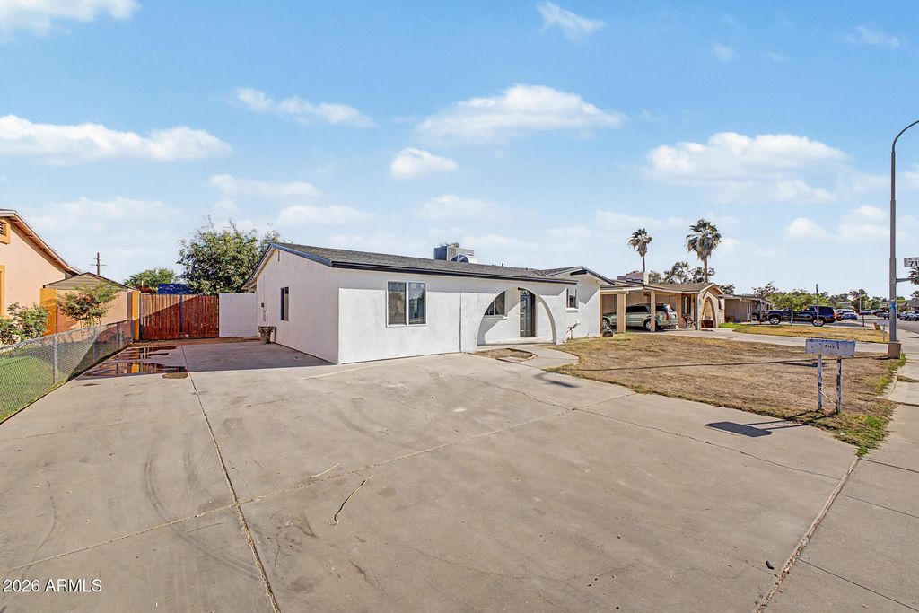 7113 W VERNON Avenue, Phoenix, AZ 85035 — photo 3