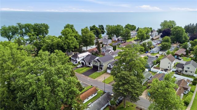 28 Madison, Irondequoit, NY 14617