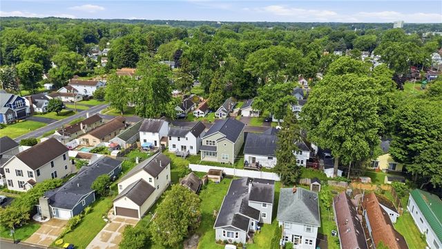28 Madison, Irondequoit, NY 14617