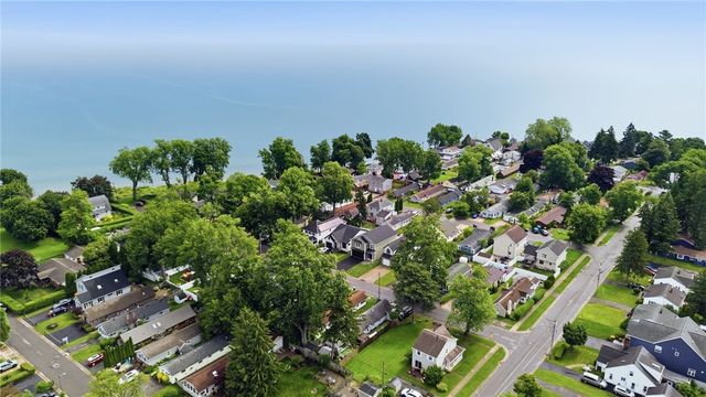 28 Madison, Irondequoit, NY 14617
