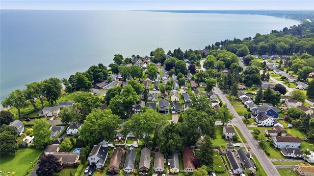 28 Madison, Irondequoit, NY 14617