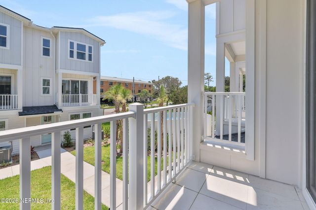 18 N BEACH Way, Jacksonville Beach, FL 32250
