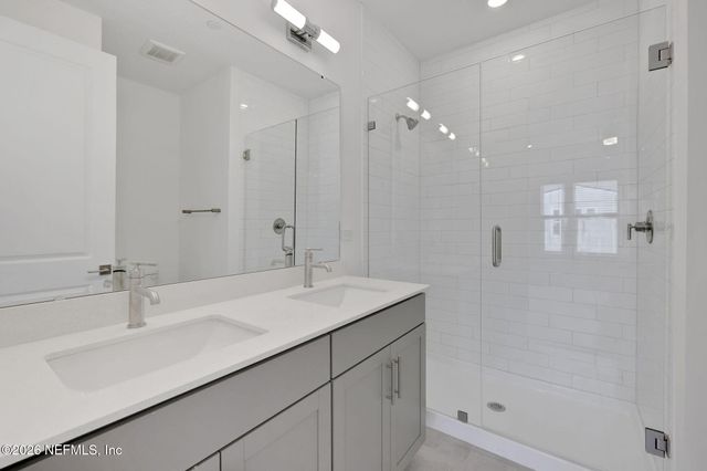 18 N BEACH Way, Jacksonville Beach, FL 32250