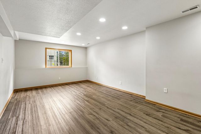 4926 Rusten Road, Eagan, MN 55122
