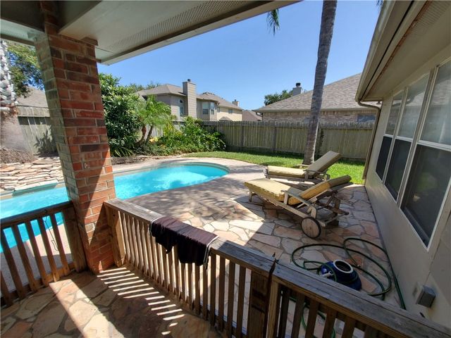 6710 Pembrock, Corpus Christi, TX 78414