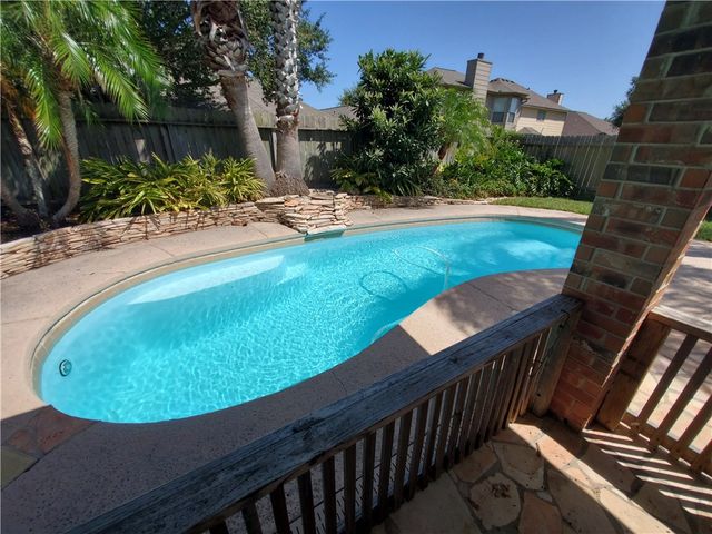 6710 Pembrock, Corpus Christi, TX 78414