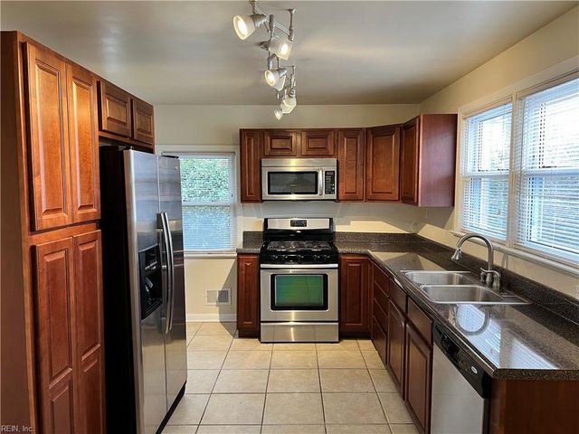 115 E Ocean AVE, Norfolk, VA 23504