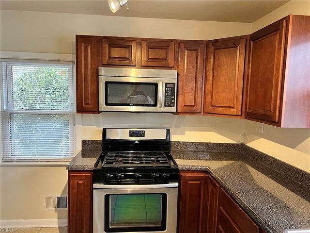 115 E Ocean AVE, Norfolk, VA 23504