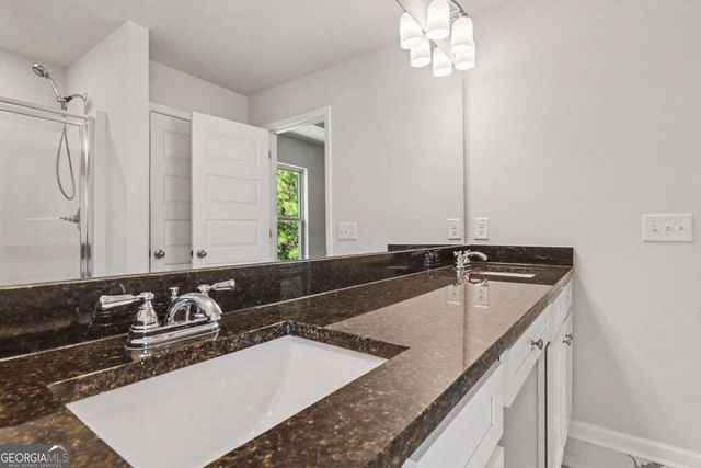 105 Mcentyre Court, Calhoun, GA 30701