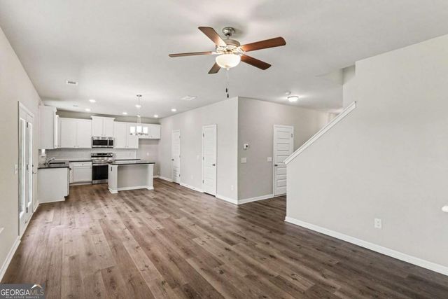 105 Mcentyre Court, Calhoun, GA 30701