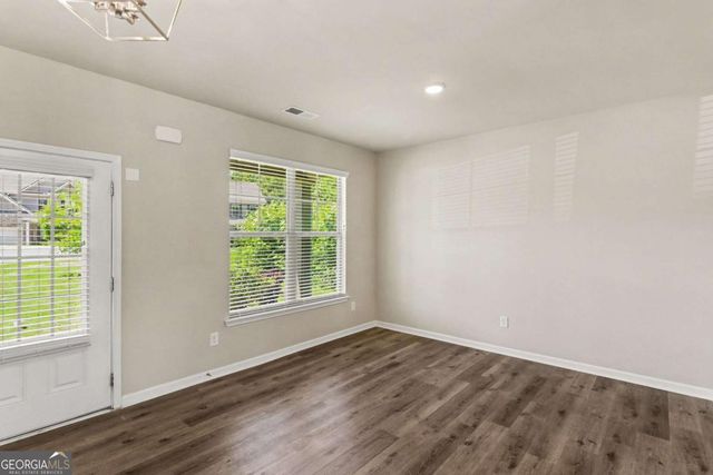 105 Mcentyre Court, Calhoun, GA 30701