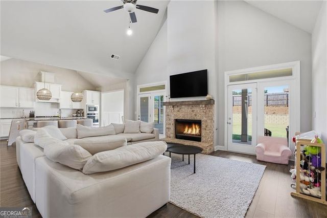77 Wallace Drive, Winder, GA 30680