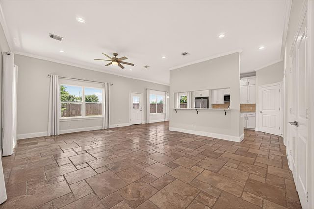 2211 Silverbonnet Street, Houston, TX 77055