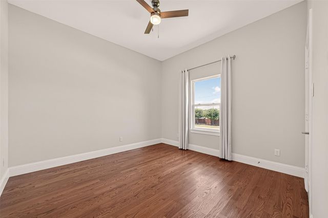 2211 Silverbonnet Street, Houston, TX 77055