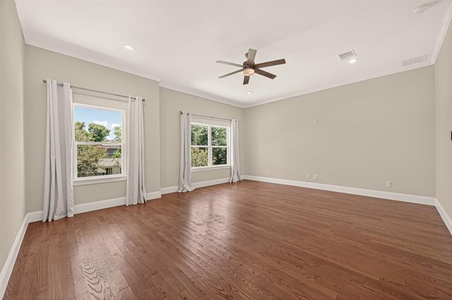 2211 Silverbonnet Street, Houston, TX 77055