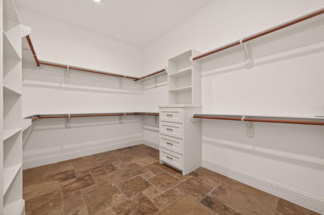 2211 Silverbonnet Street, Houston, TX 77055