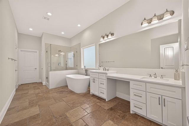 2211 Silverbonnet Street, Houston, TX 77055