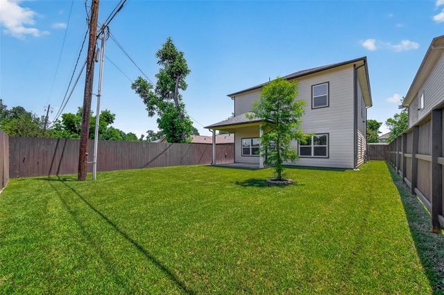 2211 Silverbonnet Street, Houston, TX 77055