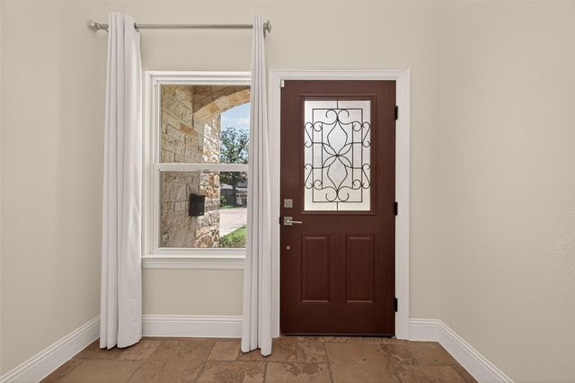 2211 Silverbonnet Street, Houston, TX 77055