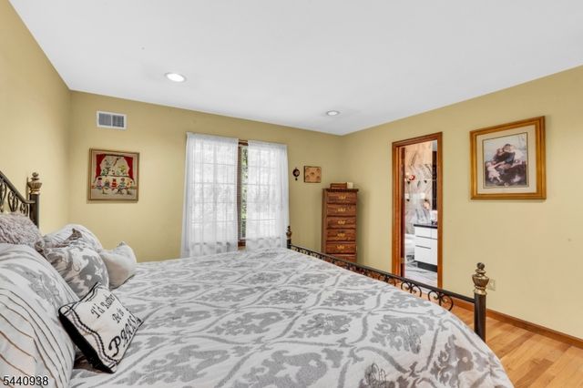 10 Loriann Rd, Warren Twp., NJ 07059