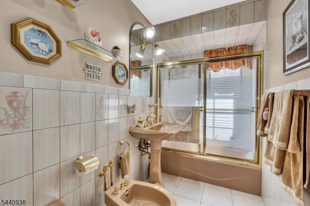 10 Loriann Rd, Warren Twp., NJ 07059