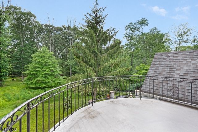 10 Loriann Rd, Warren Twp., NJ 07059