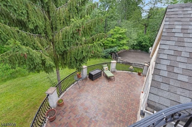 10 Loriann Rd, Warren Twp., NJ 07059