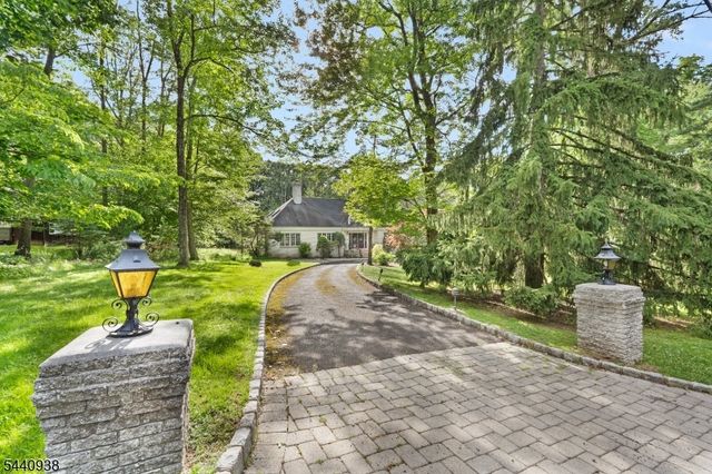 10 Loriann Rd, Warren Twp., NJ 07059