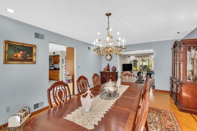 10 Loriann Rd, Warren Twp., NJ 07059