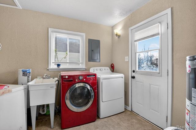 16392 Weddel Street, Taylor, MI 48180