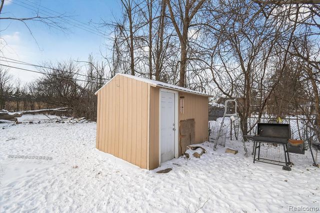 16392 Weddel Street, Taylor, MI 48180