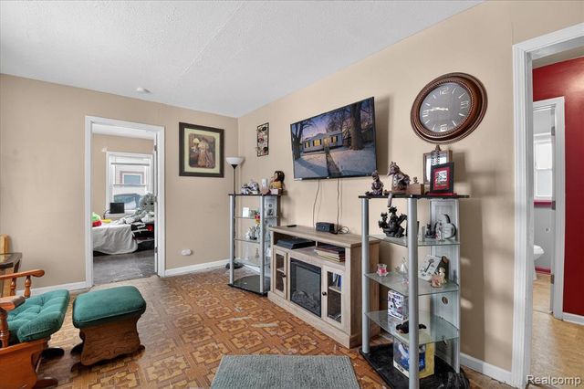 16392 Weddel Street, Taylor, MI 48180