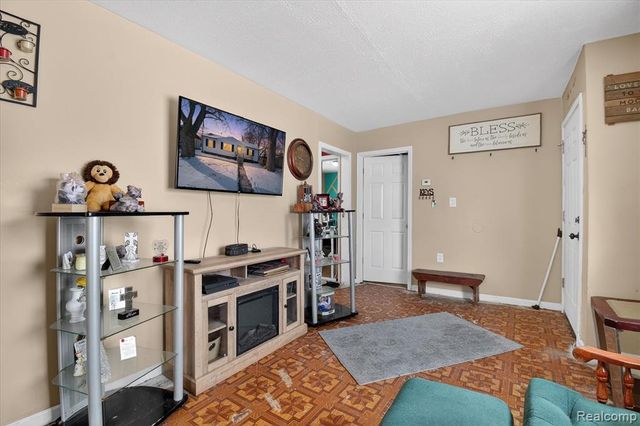 16392 Weddel Street, Taylor, MI 48180