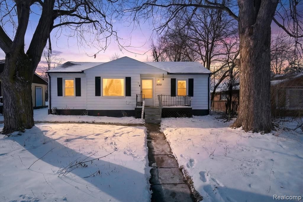 16392 Weddel Street, Taylor, MI 48180