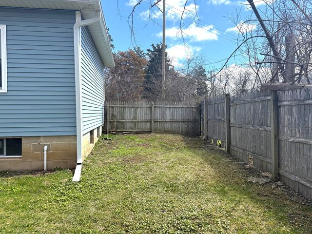 38828 N Deep Lake Road, Lake Villa, IL 60046