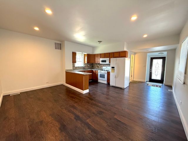 38828 N Deep Lake Road, Lake Villa, IL 60046
