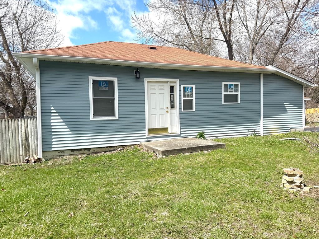38828 N Deep Lake Road, Lake Villa, IL 60046