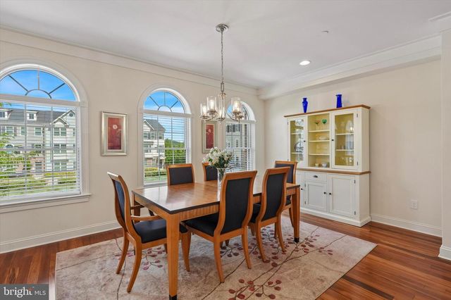 30 PARKVIEW CIR, Wayne, PA 19087