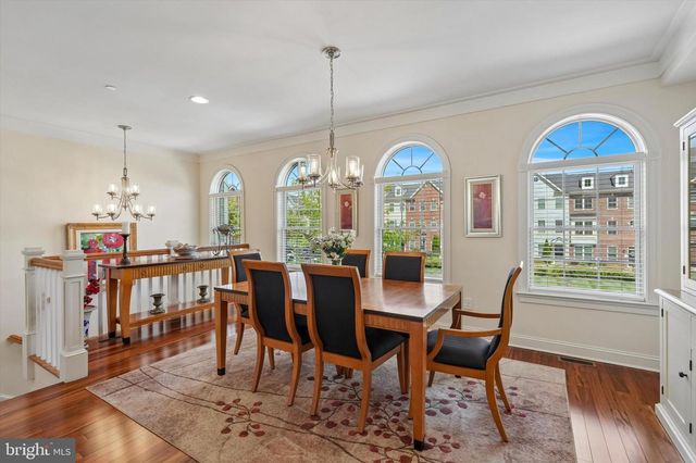 30 PARKVIEW CIR, Wayne, PA 19087