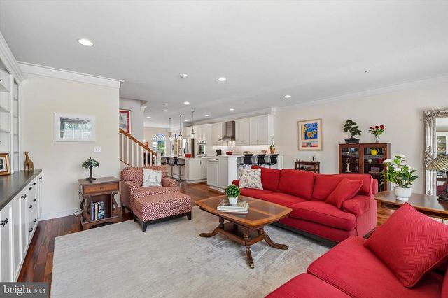 30 PARKVIEW CIR, Wayne, PA 19087